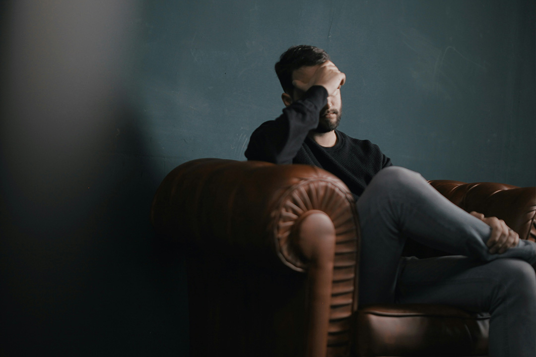 Soft candlelight that conveys comfort